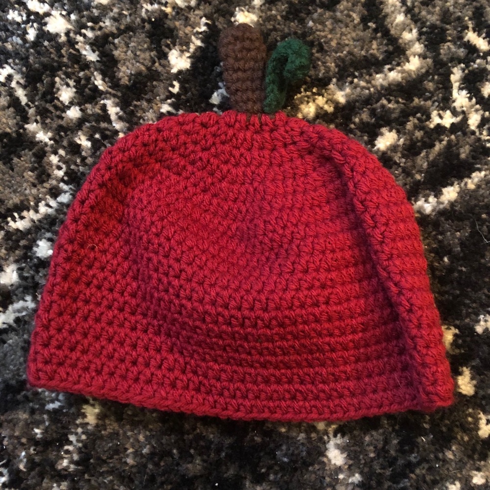 Apple beanie ADULT.